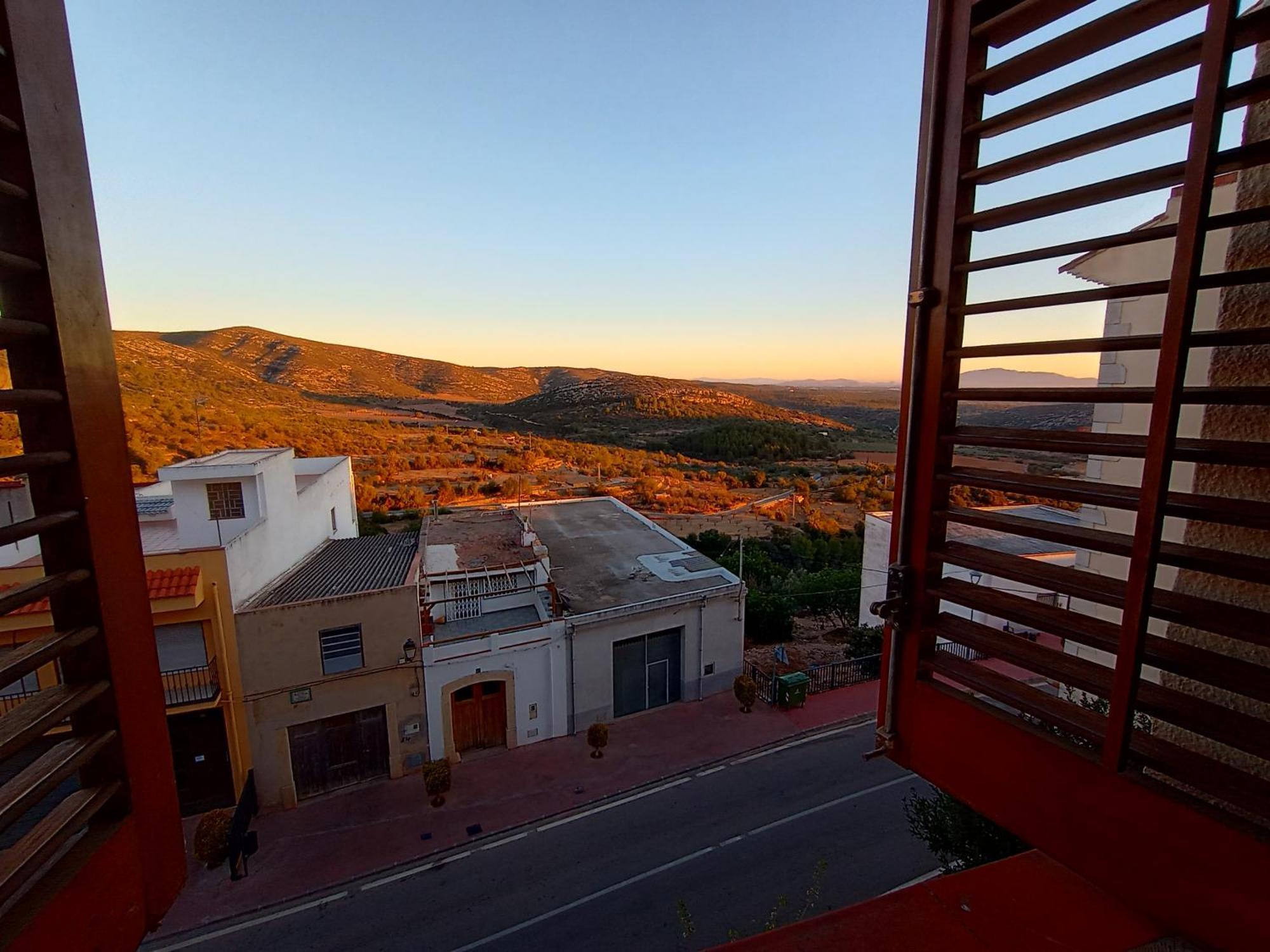 Tranquil And Spacious Townhouse In Historical And Picturesque Cervera Del Maestre Εξωτερικό φωτογραφία